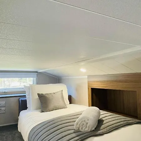 The Hideaway With Hot Tub Ferienhaus York